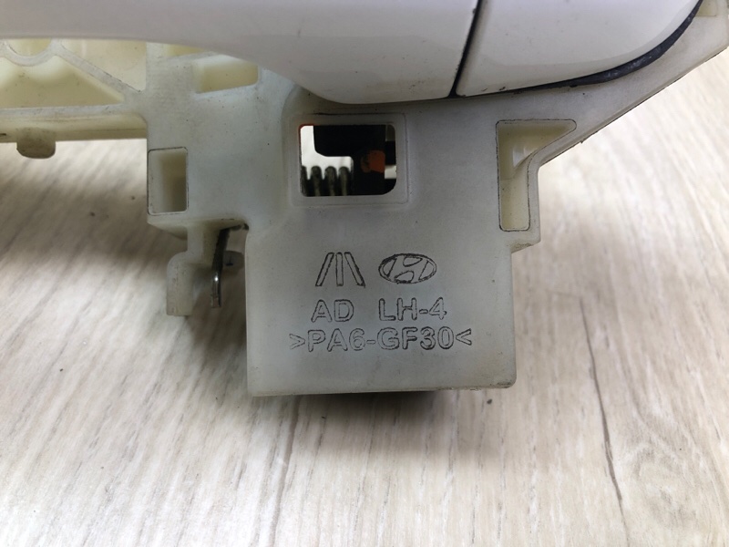 Ручка двери наружная передняя левая ELANTRA AD 16- 2016 2.0 G4NH