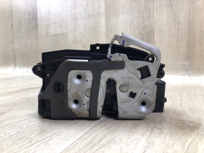 Замок двери передний правый FORD FOCUS 10-18 2.0 C20HDEX