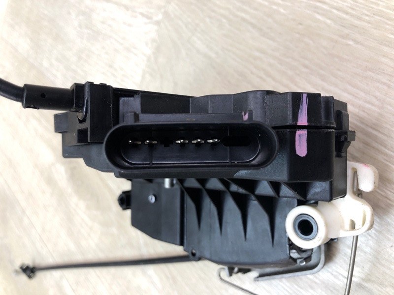 Замок двери передний правый FOCUS 10-18 2017 2.0 C20HDEX