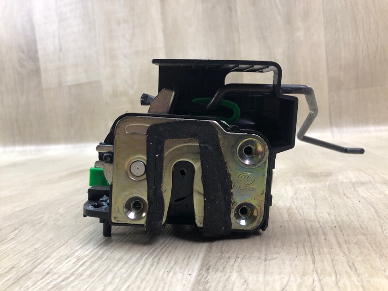 Замок двери задний левый HYUNDAI ACCENT RB 10- 1.6 G4FD