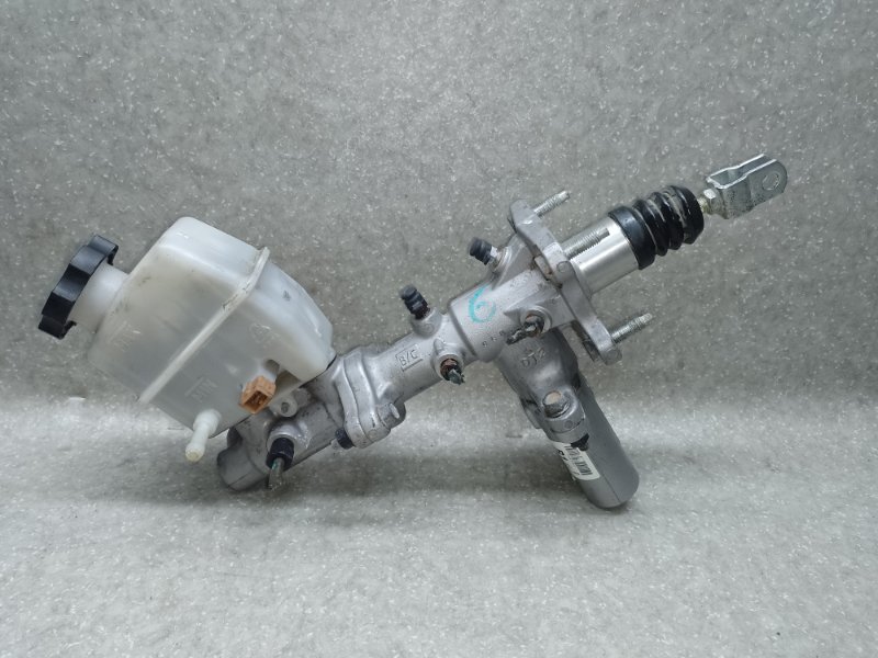 Главный тормозной цилиндр HYUNDAI SONATA YF 10-14 2011 2.4 G4KK 58500-4R101 Б/У