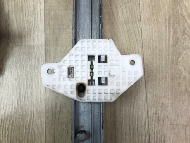 Стеклоподъемник задний левый ACCENT RB 10- 2014 1.6 G4FD