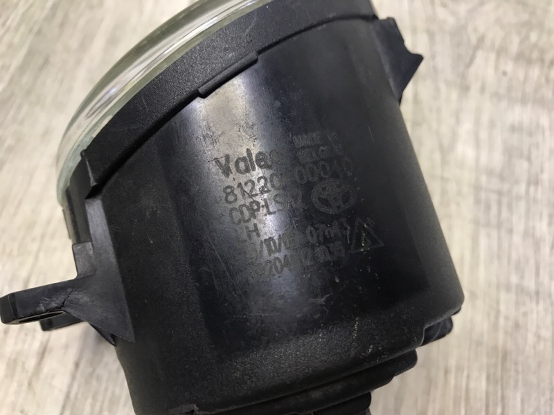 Противотуманная фара левая CAMRY 40 06-11 Противотуманная фара левая CAMRY 40 06-11