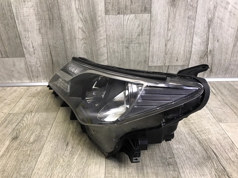 Фара левая TOYOTA RAV4 13-19 Фара левая TOYOTA RAV4 13-19