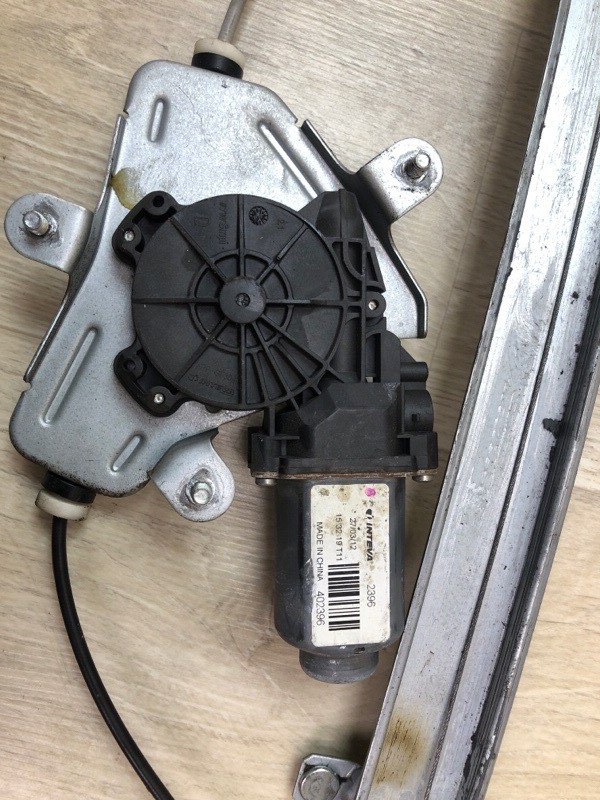 Стеклоподъемник передний правый HYUNDAI ACCENT RB 10- 1.6 G4FD