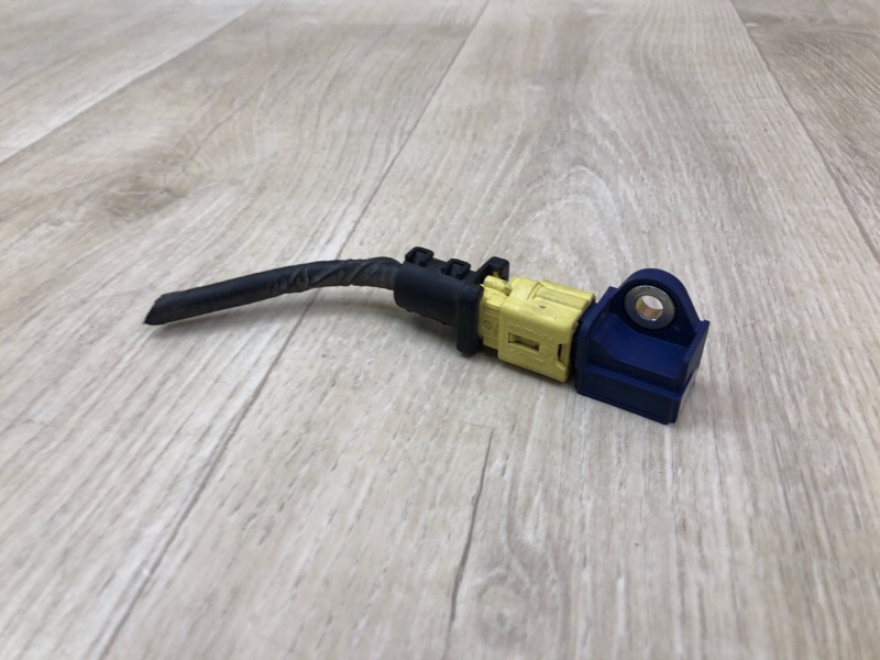 Запчасть датчик удара передний HYUNDAI ELANTRA MD 10-15 MD 95930-3X000 Б/У Датчик удара передний HYUNDAI ELANTRA MD 10-15 MD 95930-3X000 Б/У