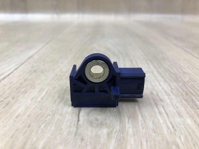 Датчик удара передний HYUNDAI ELANTRA MD 10-15 MD Датчик удара передний HYUNDAI ELANTRA MD 10-15 MD