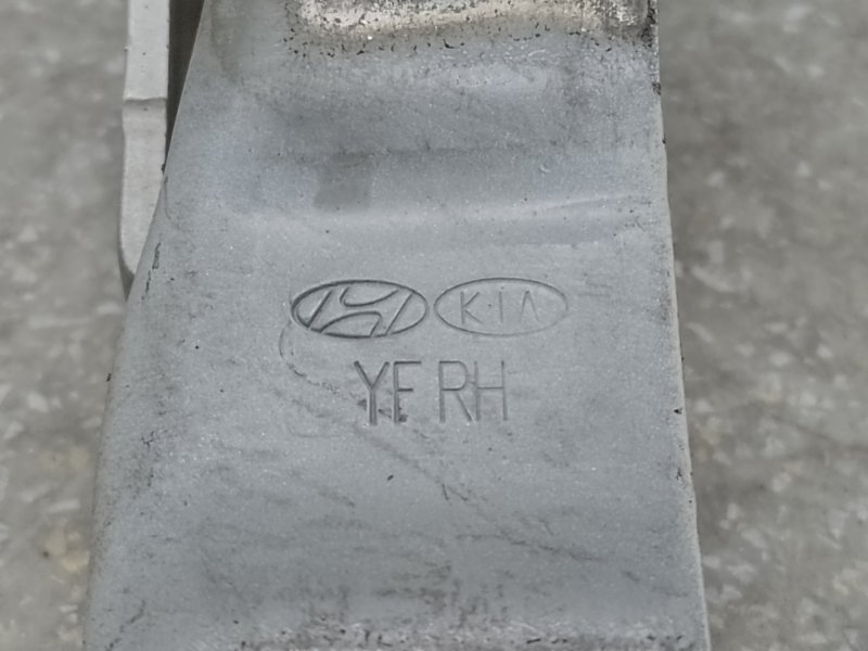 Петля капота правая SONATA YF 10-14 2011 2.4 G4KK