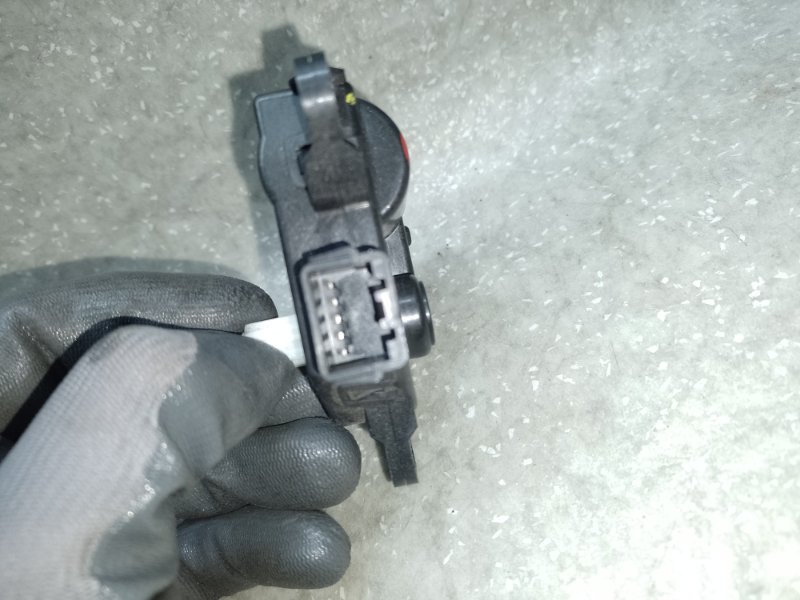 Моторчик заслонки печки SONATA YF 10-14 2011 2.4 G4KK Моторчик заслонки печки SONATA YF 10-14 2011 2.4 G4KK