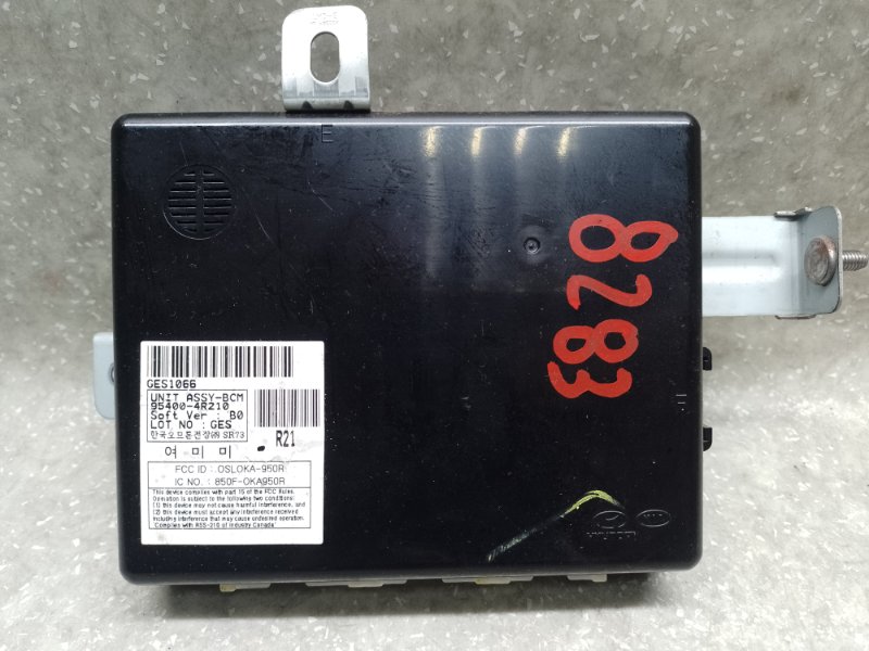 Запчасть блок комфорта HYUNDAI SONATA YF 10-14 2011 2.4 G4KK 95400-4R210 Б/У Блок комфорта HYUNDAI SONATA YF 10-14 2011 2.4 G4KK 95400-4R210 Б/У