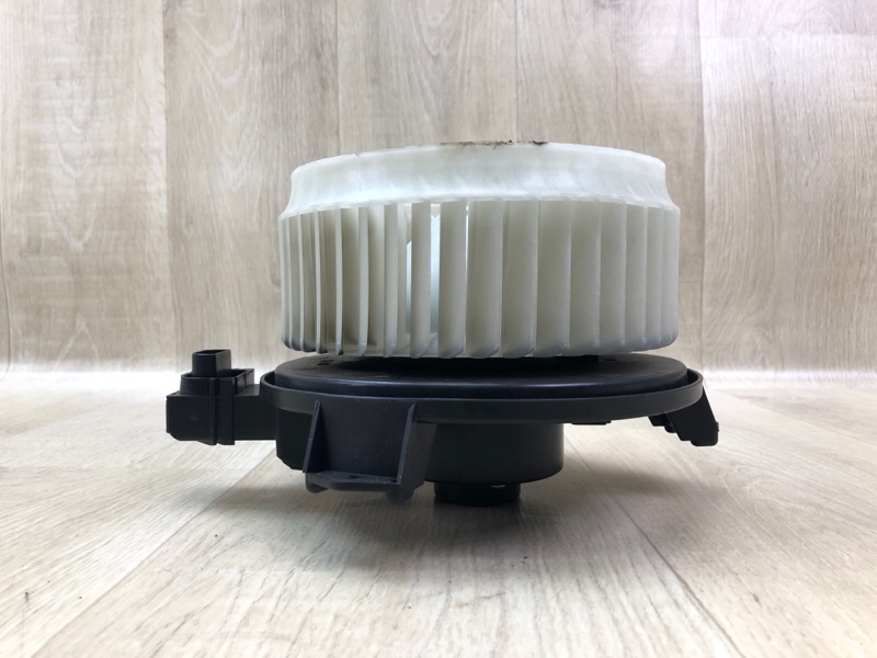 Моторчик печки передний JOURNEY 08-20 2012 2.4 ED3 Моторчик печки передний JOURNEY 08-20 2012 2.4 ED3