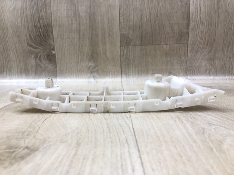 Кронштейн переднего бампера (на крыле) правый QUEST S 11-17 2012 3.5 VQ35DE