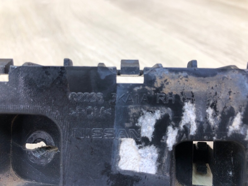 Кронштейн переднего бампера (на крыле) правый PATHFINDER R52 12-21 2013 3.5 VQ35DE