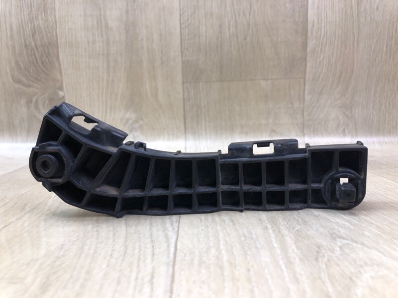 Кронштейн переднего бампера (на крыле) правый CAMRY 40 06-11 2007 3.5 2GR-FE