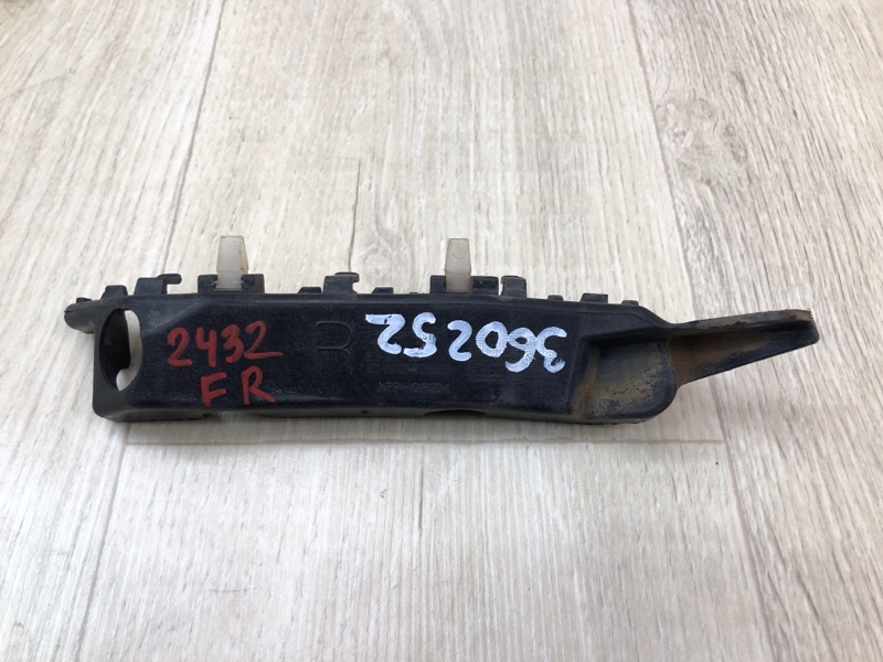 Кронштейн переднего бампера (на крыле) правый HYUNDAI ELANTRA MD 10-15 2014 1.8 G4NB 865143X000 Б/У