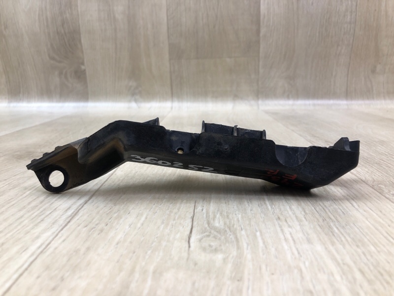 Кронштейн переднего бампера (на крыле) правый ELANTRA MD 10-15 2014 1.8 G4NB