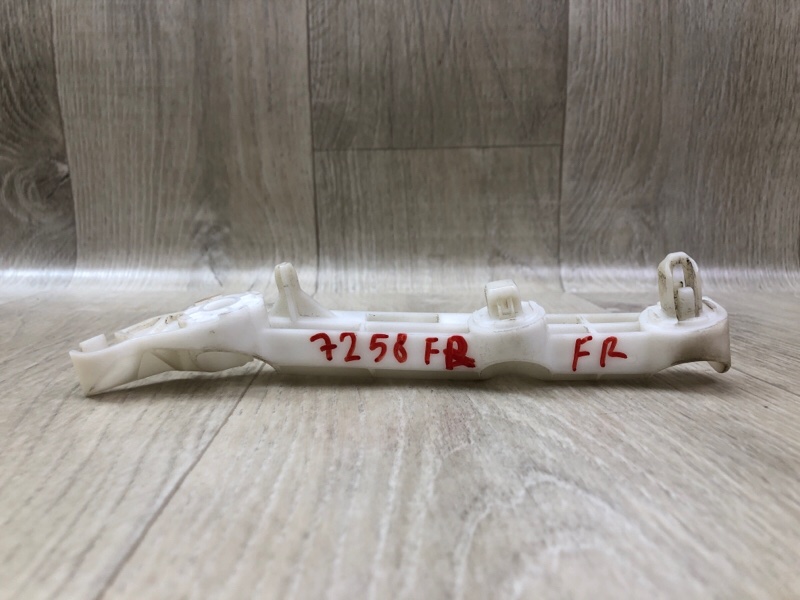 Кронштейн переднего бампера (на крыле) правый OUTLANDER GF 12- 2013 2.4 4J12 Кронштейн переднего бампера (на крыле) правый OUTLANDER GF 12- 2013 2.4 4J12