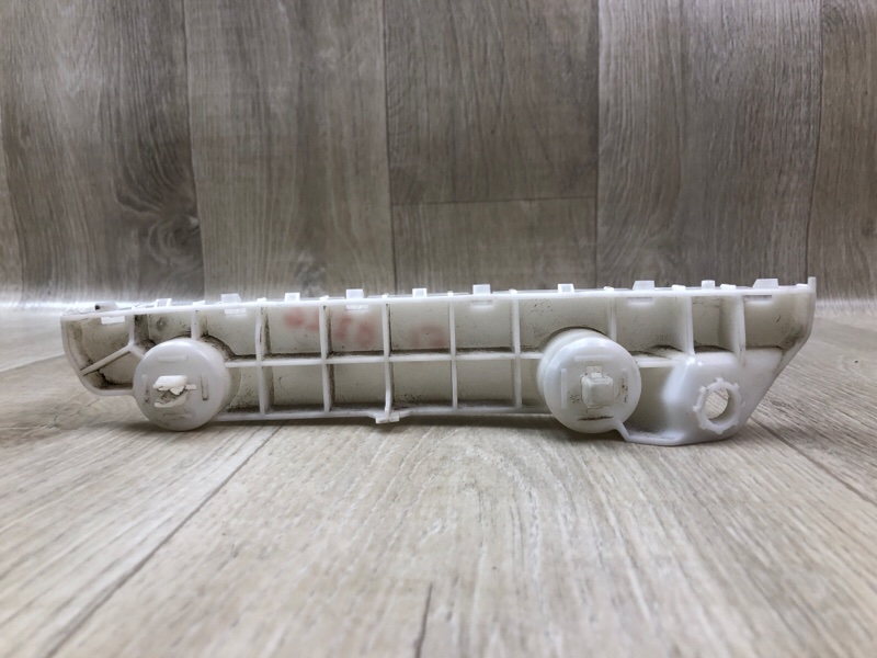 Кронштейн переднего бампера (на крыле) левый QUEST S 11-17 2012 3.5 VQ35DE Кронштейн переднего бампера (на крыле) левый QUEST S 11-17 2012 3.5 VQ35DE