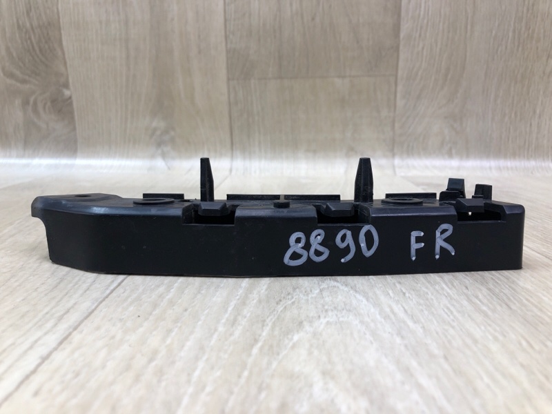 Кронштейн переднего бампера (на крыле) правый FOCUS 10-18 2017 2.0 C20HDEX