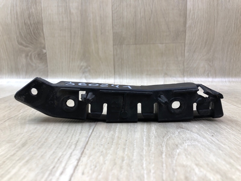 Кронштейн переднего бампера (на крыле) правый FORD FOCUS 10-18 2.0 C20HDEX