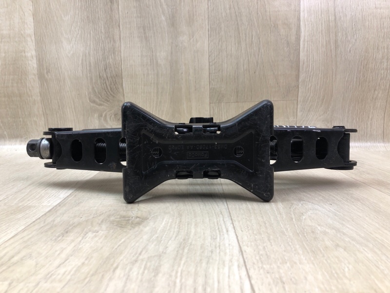 Домкрат FORD FOCUS 10-18 2.0 C20HDEX Домкрат FORD FOCUS 10-18 2.0 C20HDEX