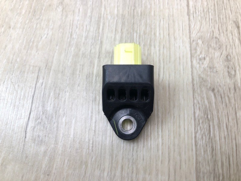 Датчик удара передний TOYOTA VENZA 09-16 3.5 2GR-FE Датчик удара передний TOYOTA VENZA 09-16 3.5 2GR-FE