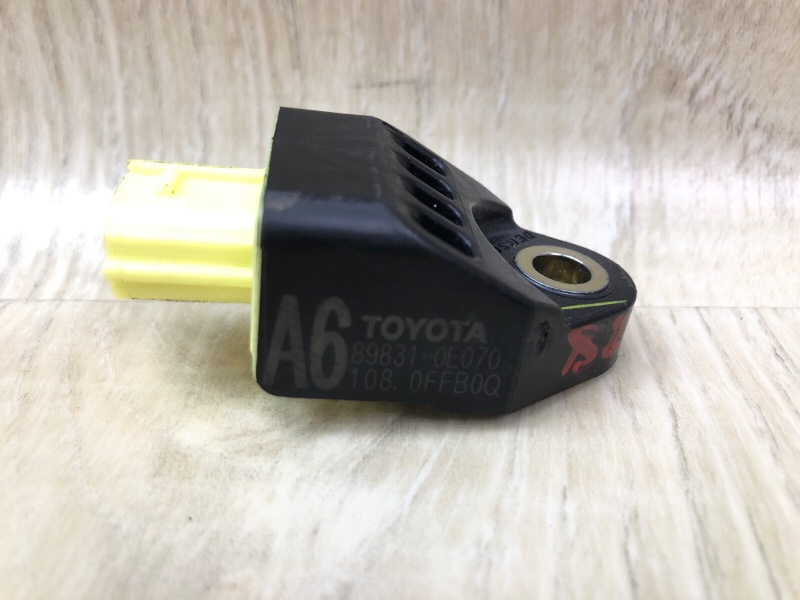 Датчик удара передний VENZA 09-16 2013 3.5 2GR-FE Датчик удара передний VENZA 09-16 2013 3.5 2GR-FE