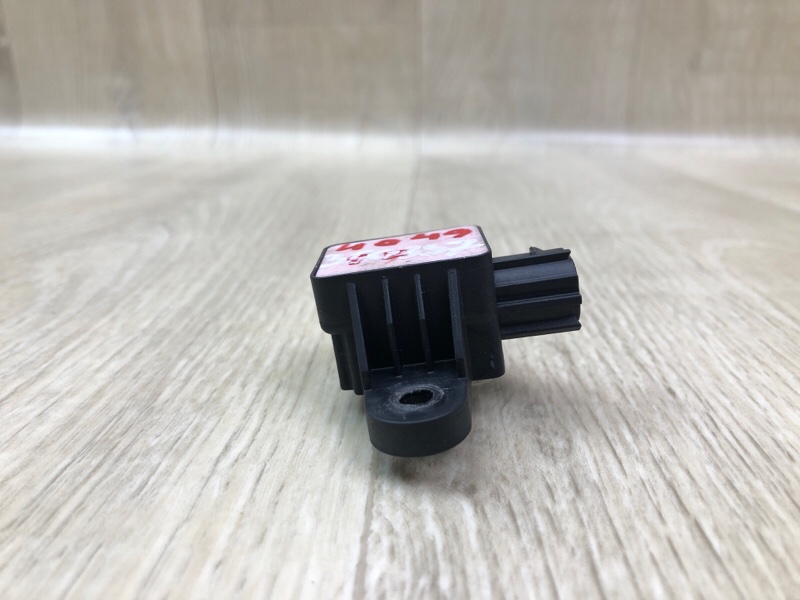 Датчик удара передний KIA RIO FB 17- 1.6 G4FM Датчик удара передний KIA RIO FB 17- 1.6 G4FM