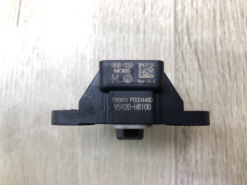 Датчик удара передний RIO FB 17- 2019 1.6 G4FM Датчик удара передний RIO FB 17- 2019 1.6 G4FM