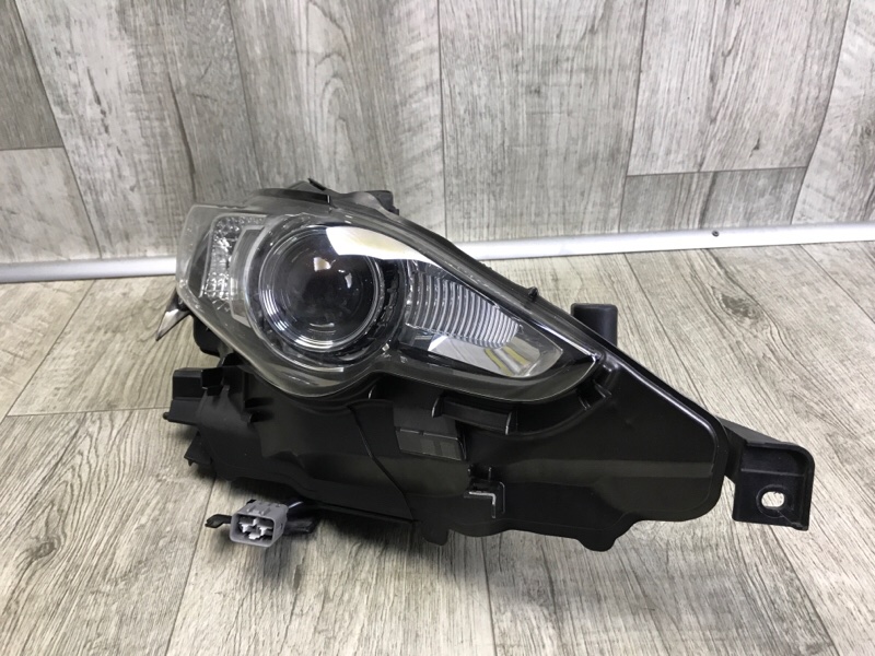 Фара правая IS250/350 13-20 Фара правая IS250/350 13-20