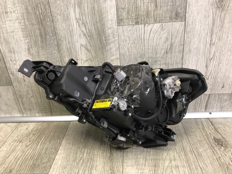 Фара правая IS250/350 13-20 Фара правая IS250/350 13-20