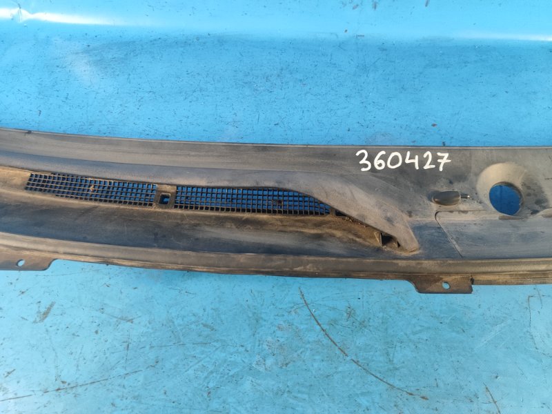 Пластик под лобовое стекло / Жабо X-TRAIL/ROGUE T33 20- 2021 2.5 PR25DD