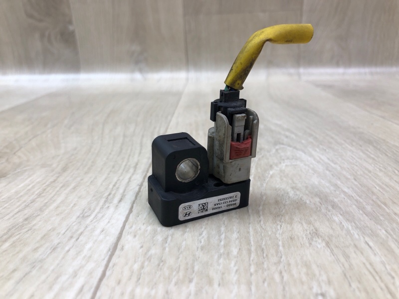 Датчик удара передний HYUNDAI ACCENT RB 10- 2014 1.6 G4FD 95930-1R000 Б/У