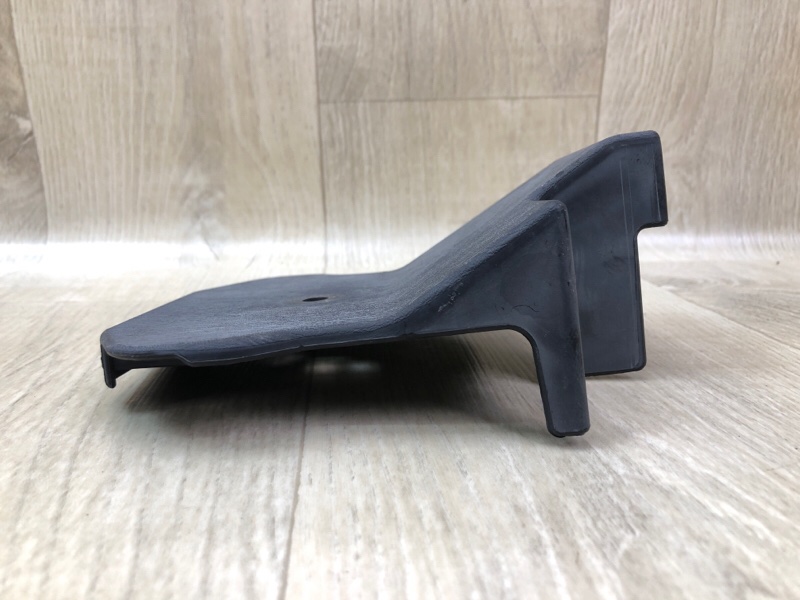 Кронштейн решетки радиатора INFINITI FX S50 03-08 VK45DE Кронштейн решетки радиатора INFINITI FX S50 03-08 VK45DE