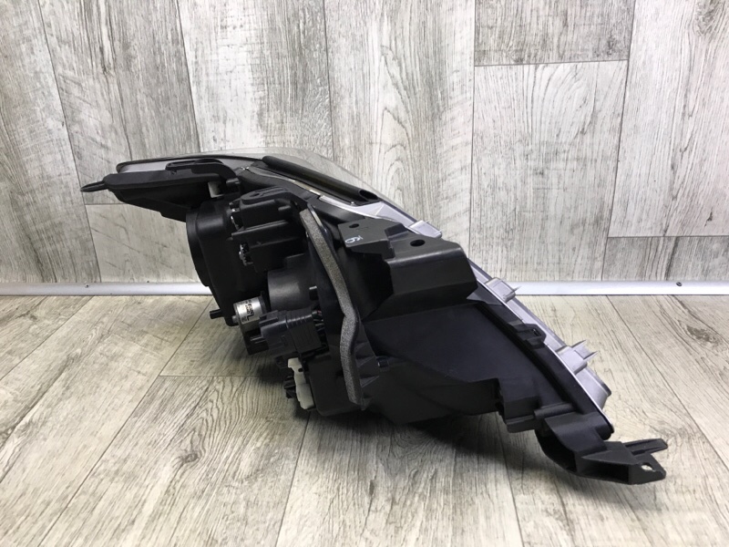 Фара левая LX570 07-15 Фара левая LX570 07-15