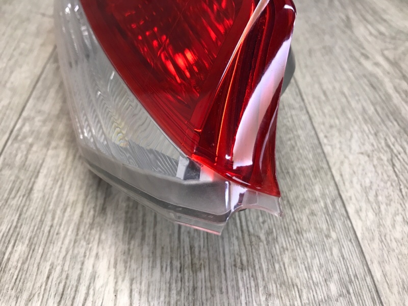 Фонарь внутренний правый COROLLA 12-19 E180 Фонарь внутренний правый COROLLA 12-19 E180