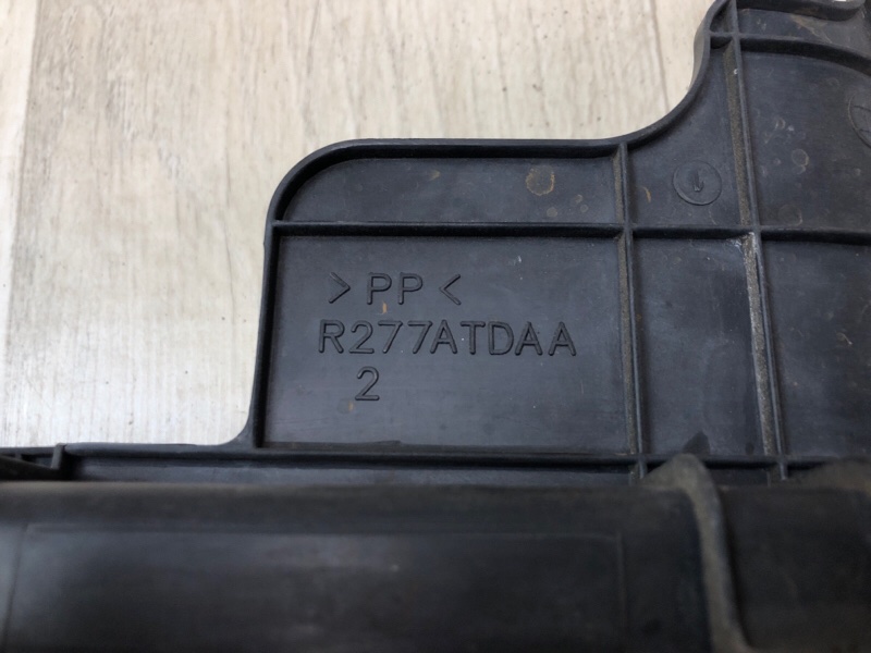 Дефлектор радиатора правый ELANTRA MD 10-15 2014 1.8 G4NB Дефлектор радиатора правый ELANTRA MD 10-15 2014 1.8 G4NB