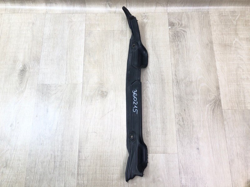 Запчасть пыльник крыла передний правый HYUNDAI VELOSTER 11-18 2013 1.6 G4FD 841422V000 Б/У Пыльник крыла передний правый HYUNDAI VELOSTER 11-18 2013 1.6 G4FD 841422V000 Б/У