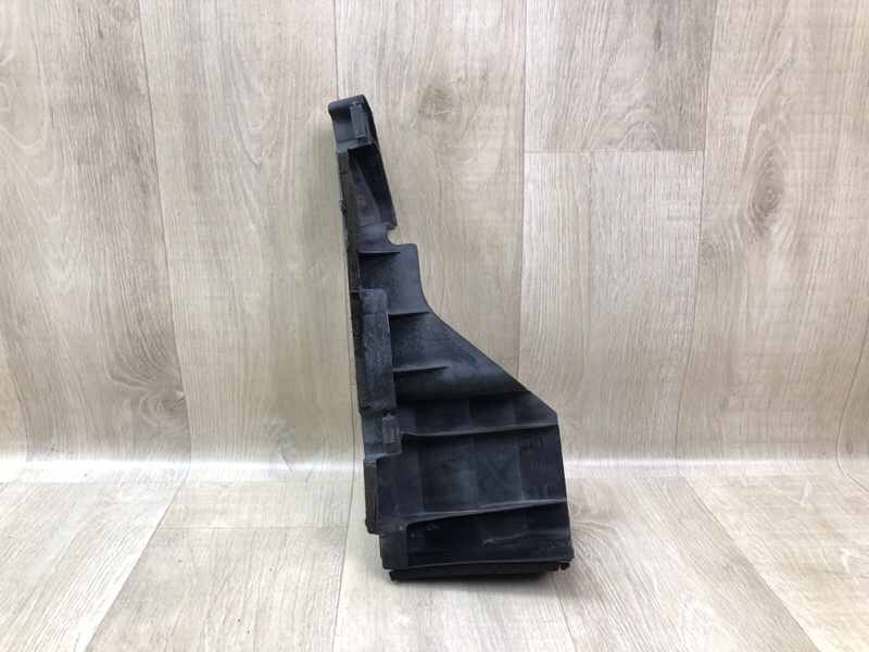 Дефлектор радиатора правый ACCENT RB 10- 2014 1.6 G4FD Дефлектор радиатора правый ACCENT RB 10- 2014 1.6 G4FD