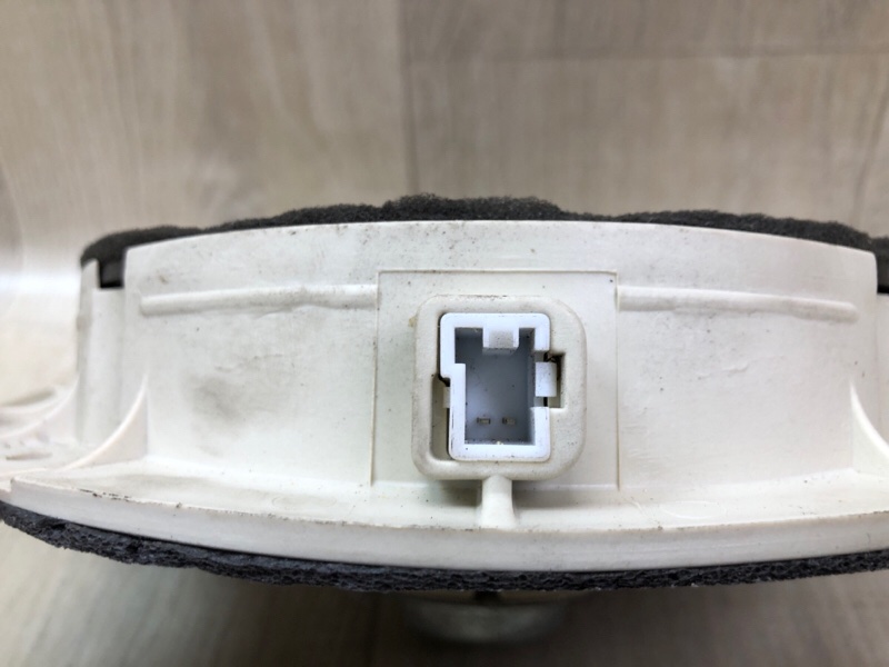 Динамик передний правый VELOSTER 11-18 2013 1.6 G4FD Динамик передний правый VELOSTER 11-18 2013 1.6 G4FD