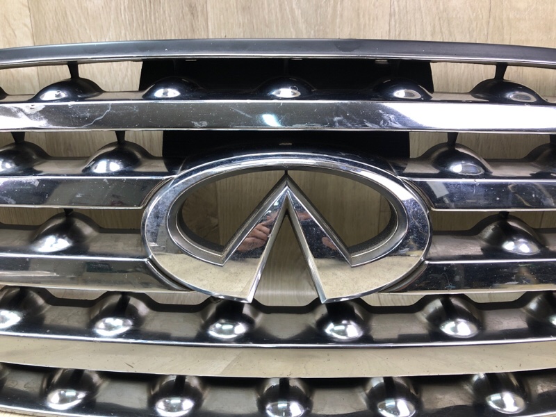 Решетка радиатора FX S50 03-08 Внедорожник