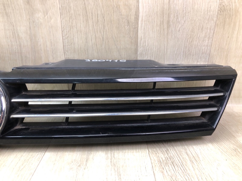 Решетка радиатора JETTA USA 10-17