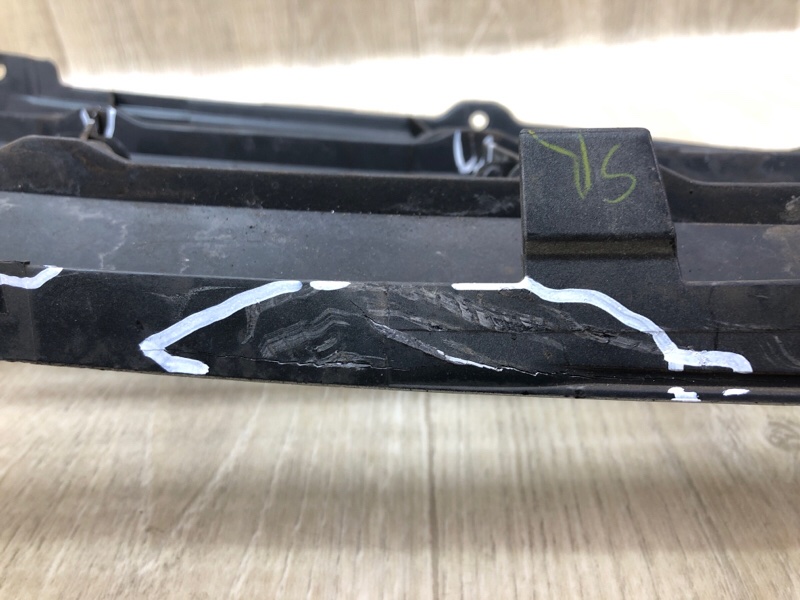 Решетка радиатора VENZA 09-16 2013 3.5 2GR-FE