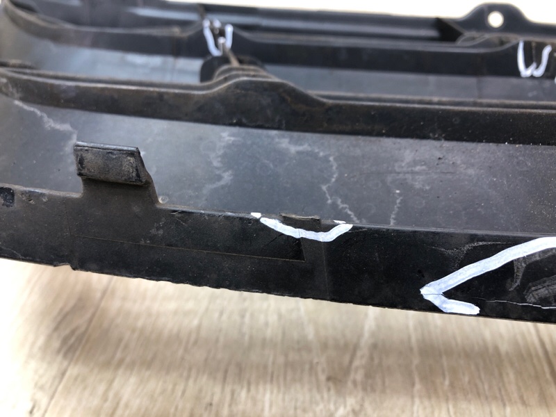 Решетка радиатора VENZA 09-16 2013 3.5 2GR-FE