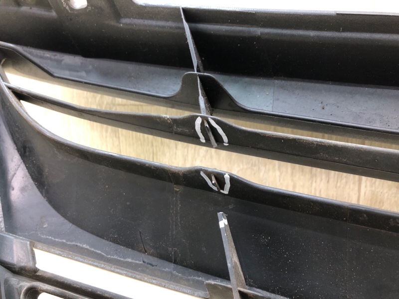 Решетка радиатора VENZA 09-16 2013 3.5 2GR-FE