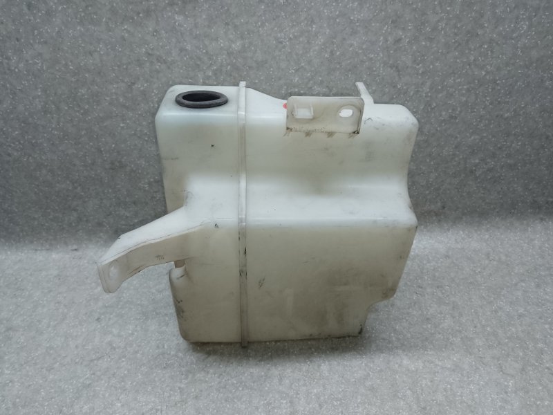 Бачок омывателя MITSUBISHI OUTLANDER XL 05-13 3.0 6B31