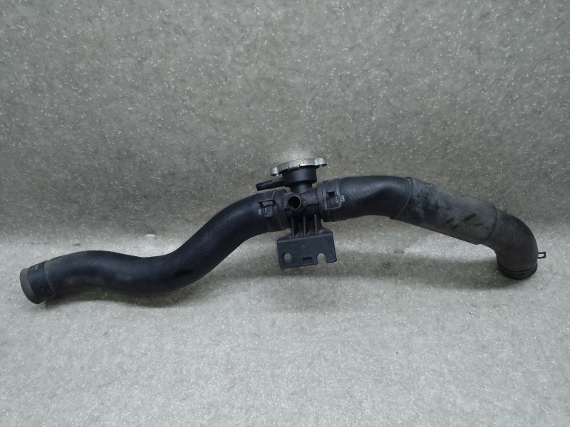 Запчасть горловина радиатора MITSUBISHI OUTLANDER XL 05-13 2007 3.0 6B31 1350A015 Б/У Горловина радиатора MITSUBISHI OUTLANDER XL 05-13 2007 3.0 6B31 1350A015 Б/У