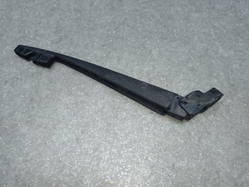 Поводок стеклоочистителя задний MITSUBISHI OUTLANDER XL 05-13 2007 3.0 6B31 8253A029 Б/У