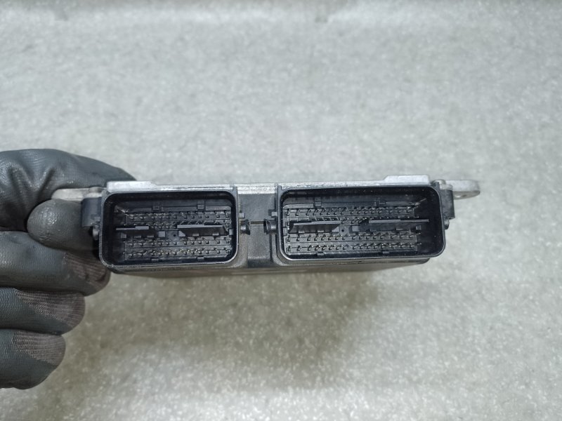 Блок управления двигателем MITSUBISHI OUTLANDER XL 05-13 3.0 6B31