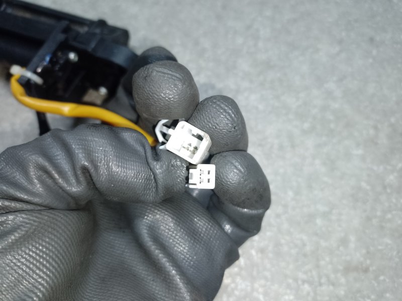 Кнопка открывания багажника наружная OUTLANDER XL 05-13 2007 3.0 6B31 Кнопка открывания багажника наружная OUTLANDER XL 05-13 2007 3.0 6B31